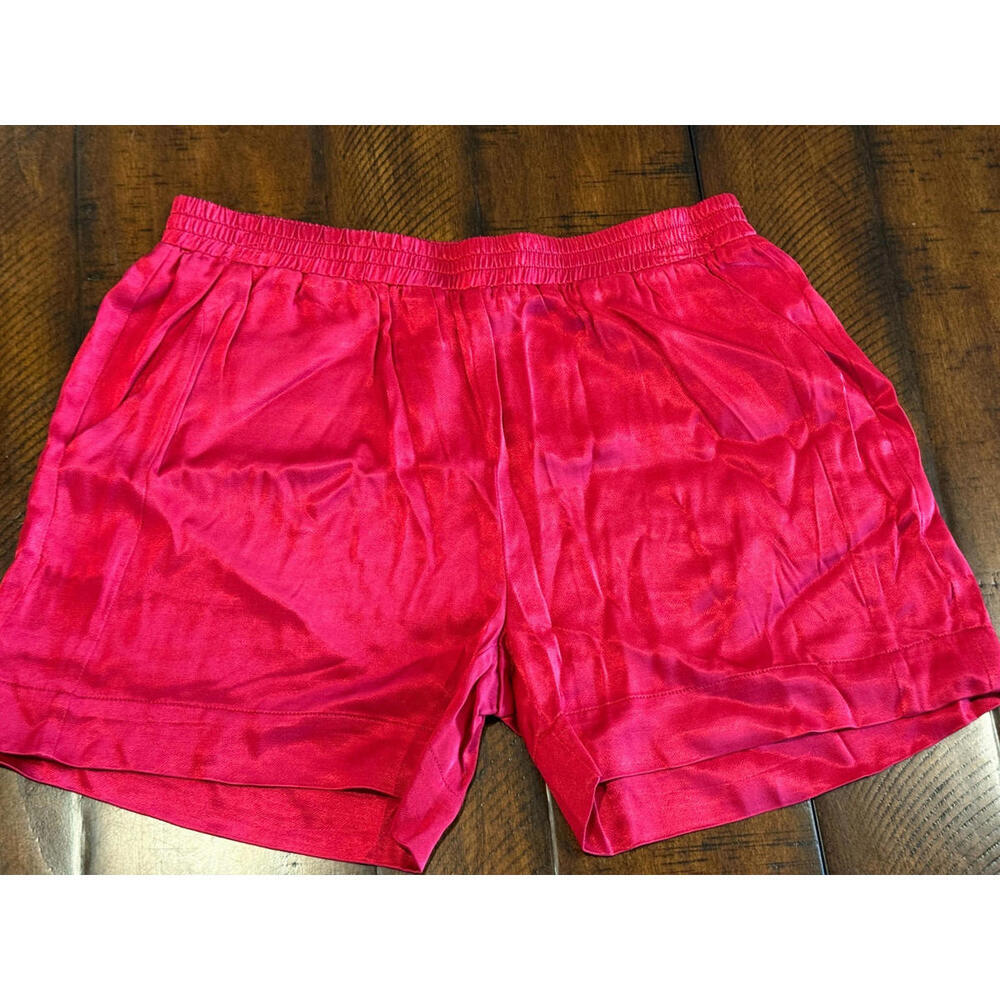 Gold Hawk Shorts - Fiery Red, Size Small